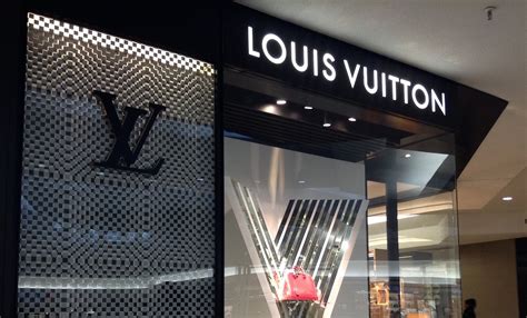 louis vuitton ion orchard|louis vuitton singapore turn.